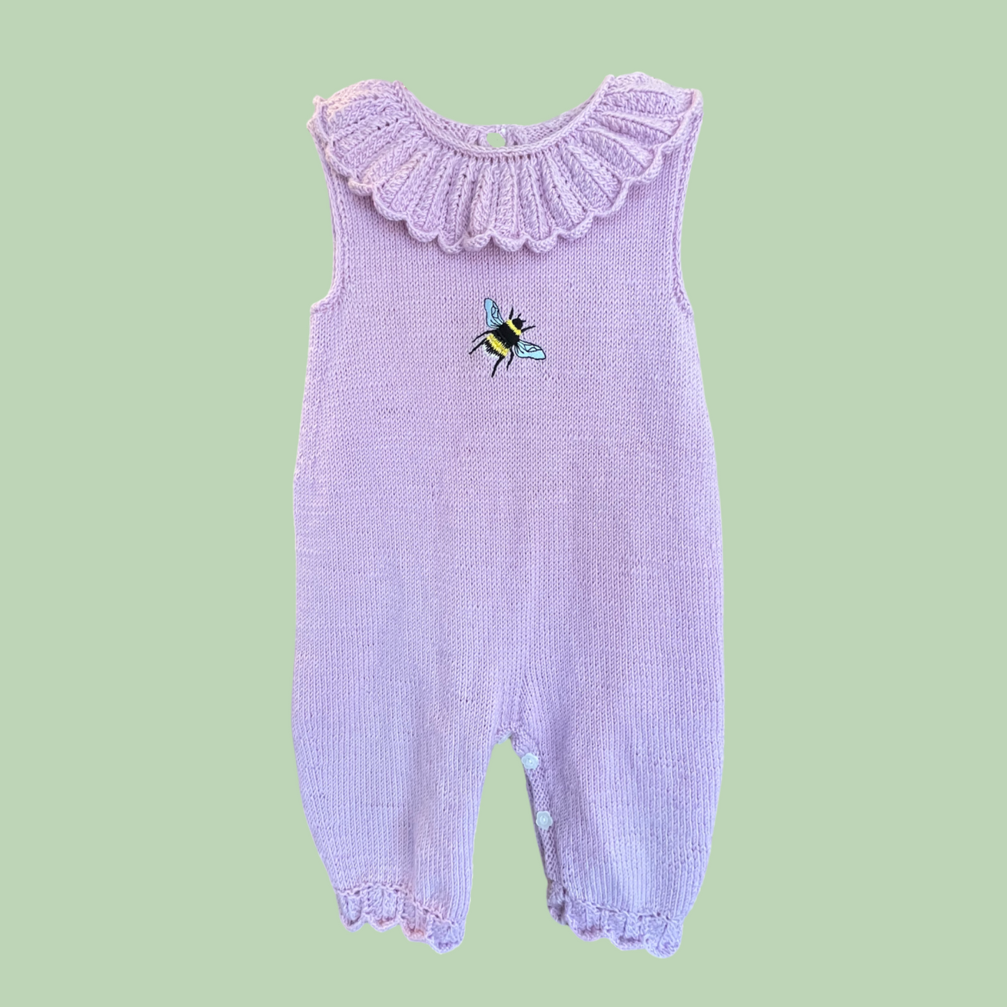 Broderte bruktfunn: Overall